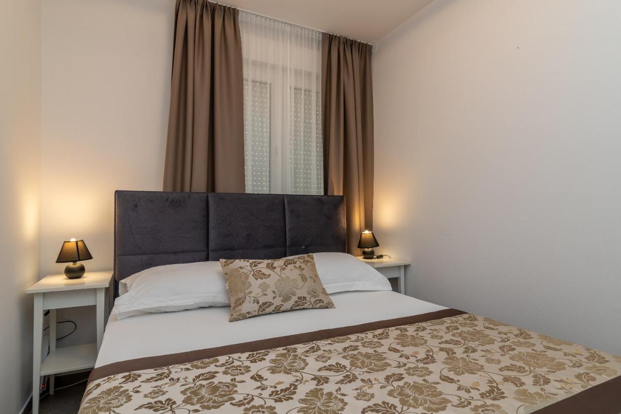 Apartments Liam Trogir Buitenkant foto