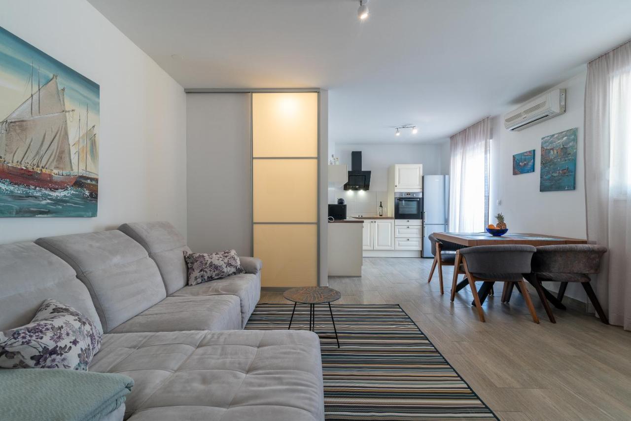 Apartments Liam Trogir Buitenkant foto