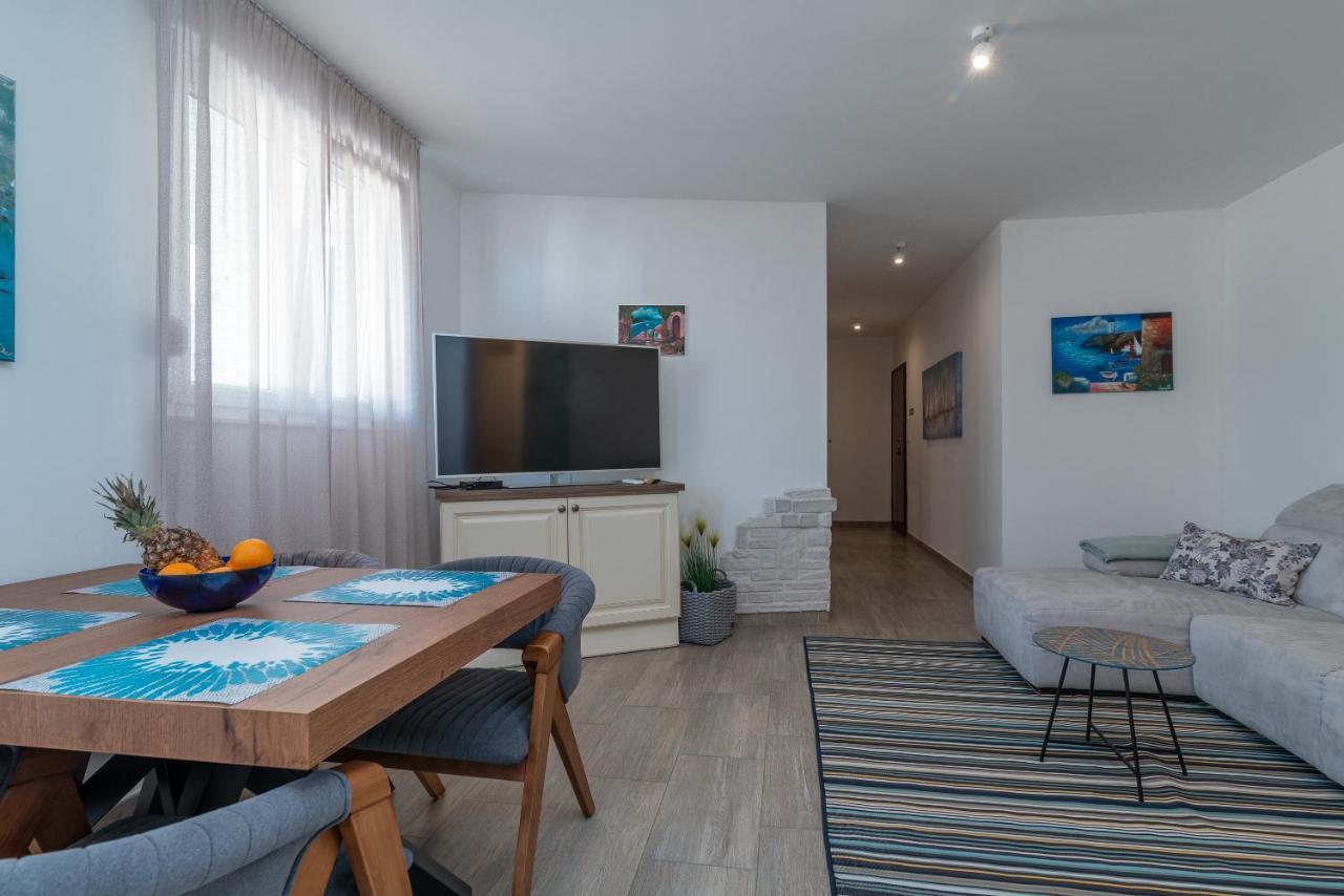 Apartments Liam Trogir Buitenkant foto